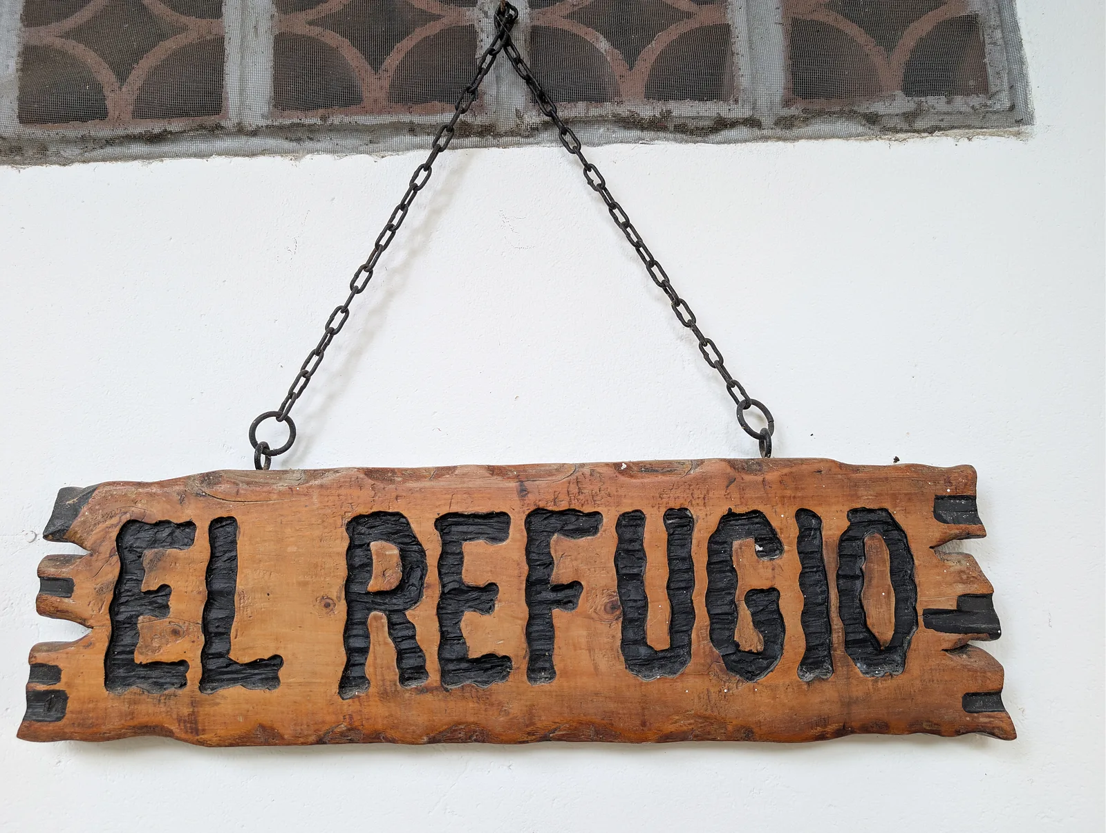 El Refugio wooden sign
